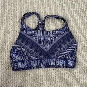 Lululemon sports bra
